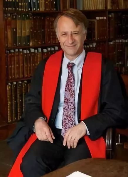 剑桥大学10学生投诉一讲师性骚扰校方做法惹怒逾千名师生