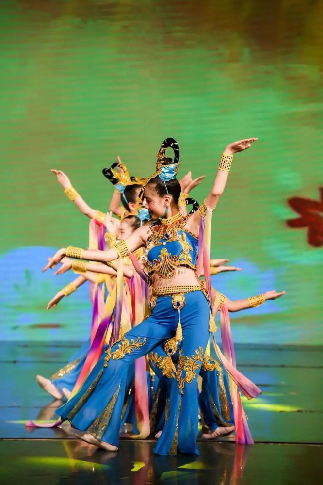 分享|请给孩子一次上台表演的机会!