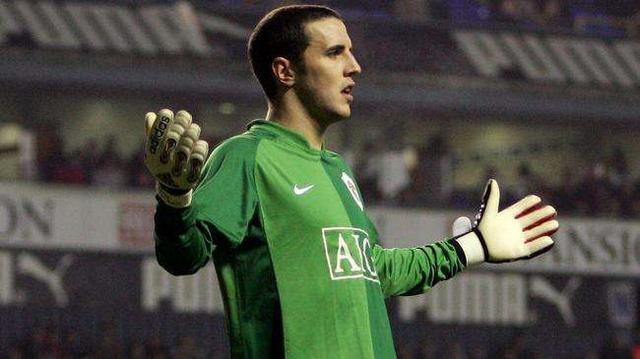 扬科勒抢镜卡恩,沃克搞笑足球,盘点曾经客串门将的球星