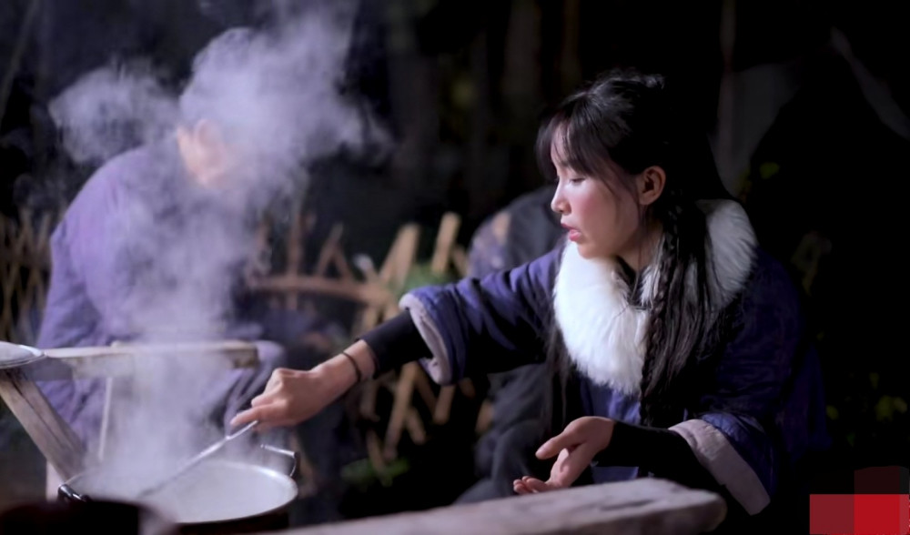 深夜看李子柒做饭,真是找虐,谁能配得上这样的女生