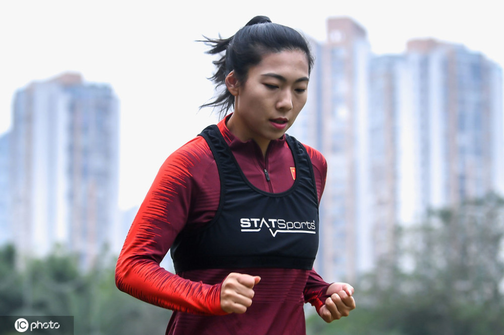 pk巴西女足准备好了古雅沙贾导对我们更温柔了