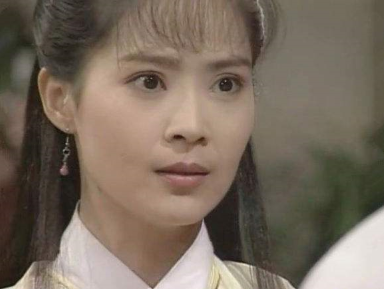 她8岁演婉君爆红,是最可爱琼女郎,今39岁隐退变身美女学霸