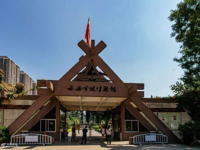 姜寨出土6700年前黄铜片,为何国内考古学家基本不提,原因有三个