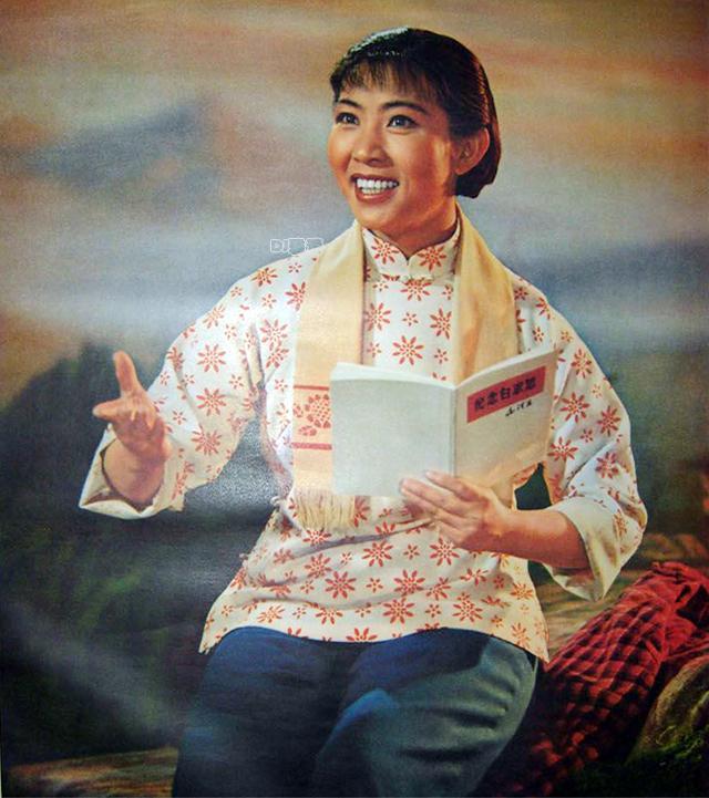 美丽的李炳淑,70年代演《龙江颂》中江水英成偶像,如今77岁好优雅