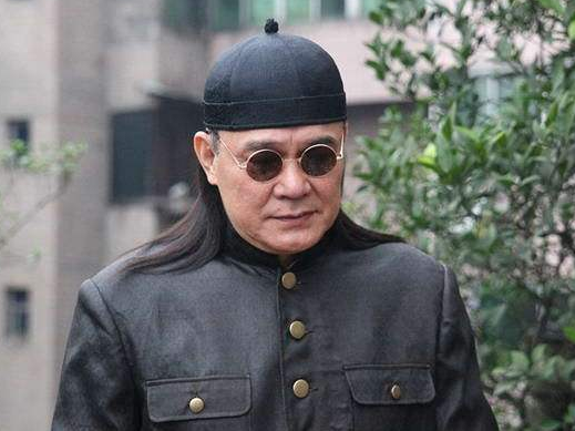 62岁"钻山豹"申军谊,抛弃原配与"小三"同居8年,如今回头求原谅