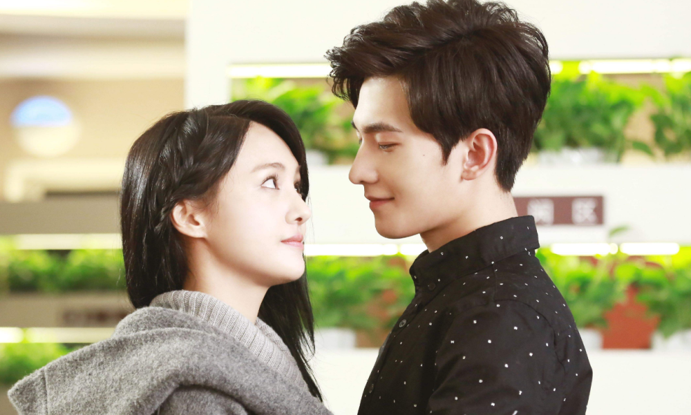 "倾城夫妇"时隔三年合体?杨洋郑爽有望同台表演,粉丝备受期待