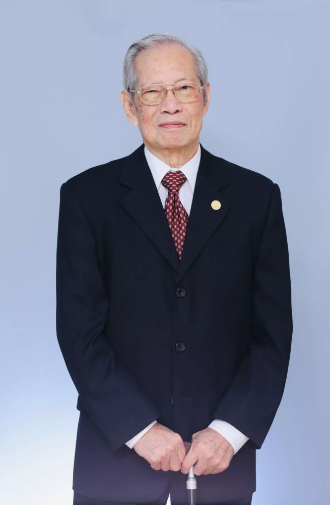 最艺术范的化学家,最学术范的摄影师?九旬院士的光谱人生