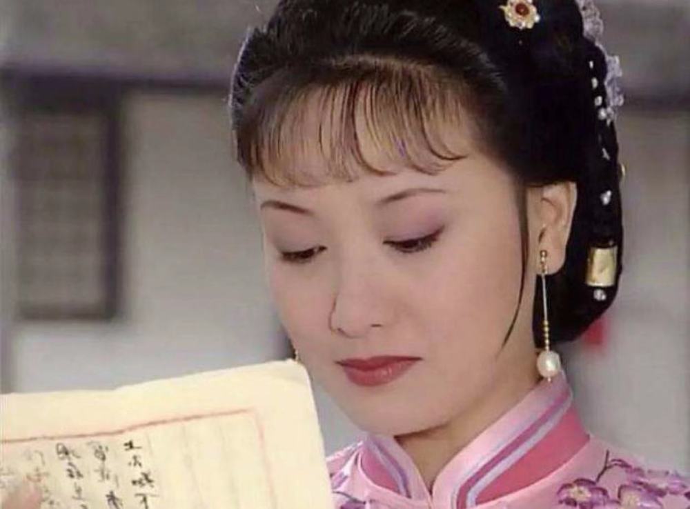 历史上的宜妃,受康熙皇帝的宠爱,但是雍正上位后,经常羞辱她