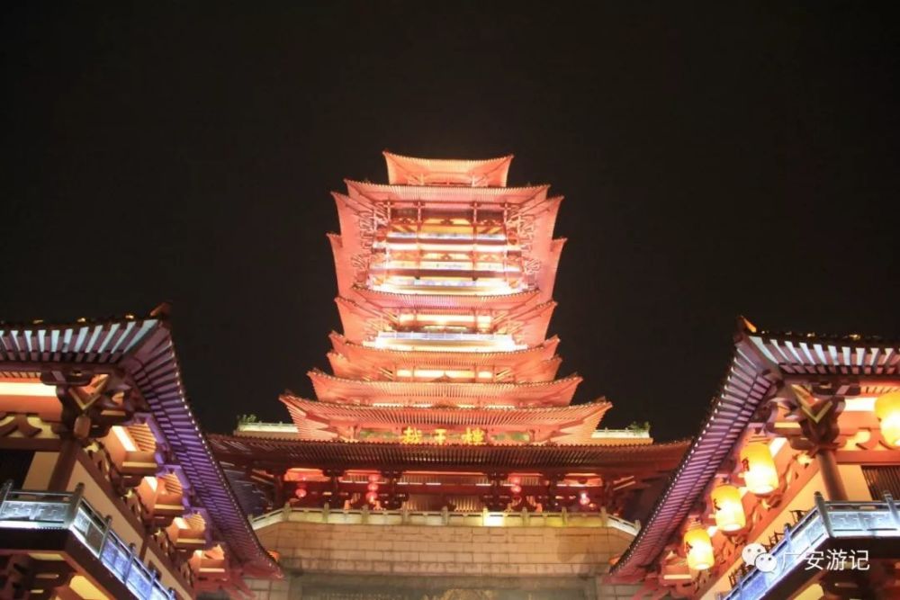 霓虹舞动 水色江秋 夜游越王楼记 腾讯新闻