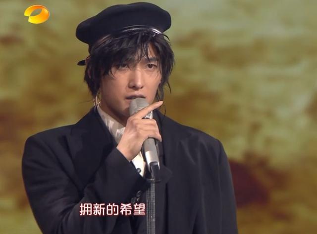 双十一晚会镜头太残酷！肖战现鱼尾纹，杨洋成犀利哥，赵薇直接脸崩（组图） - 10