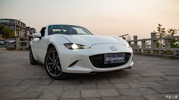 马自达mx-5,最畅销两门两座敞篷跑车,适合女生开