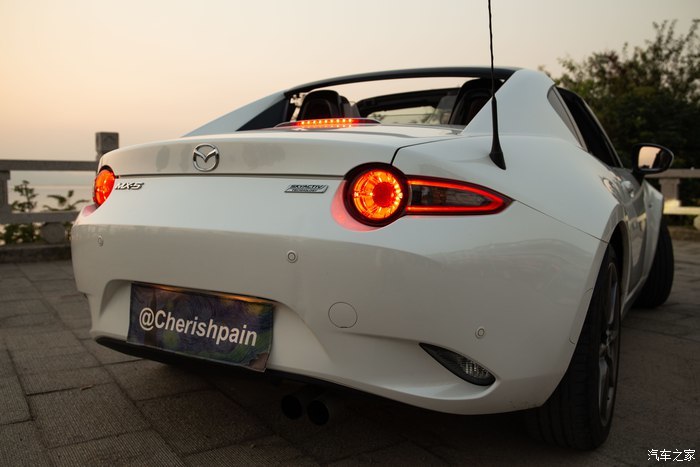 马自达mx-5,最畅销两门两座敞篷跑车,适合女生开