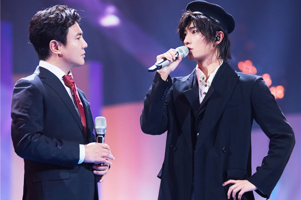 军艺校草同框,沈腾安慰杨洋:我现在已经发黄了,你不必有压力