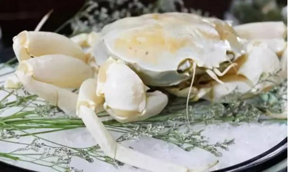 越南的"白金螃蟹"全身纯白,煮熟了还是白色,你吃过吗?