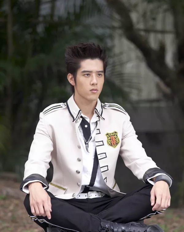 还记得终极三国里的关羽吗他现在长这样了