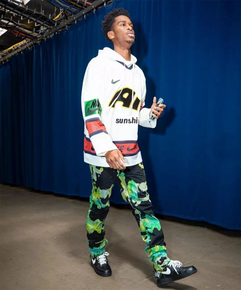 明星上脚丨看看是谁先上脚了这双"蓝丝绸"