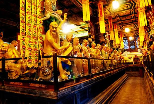 重庆市区人气最高的寺庙 拥有500尊罗汉 香火旺很灵验 腾讯新闻