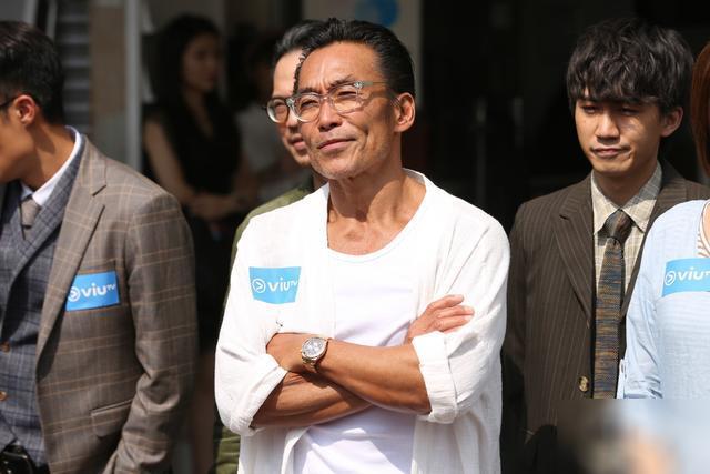 他吐槽内地大牌演员,称内地演员耍大牌,连简单的动作戏都要替身