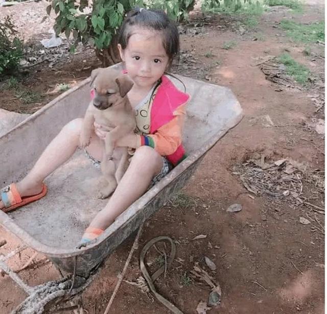 丑哭！越南“凤姐”为嫁富二代花9万整容，今却被女儿暴露真容（组图） - 7