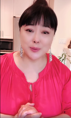 演员李菁菁宣布退出演艺圈婚姻不幸曾两次离婚三婚老公比其小25岁