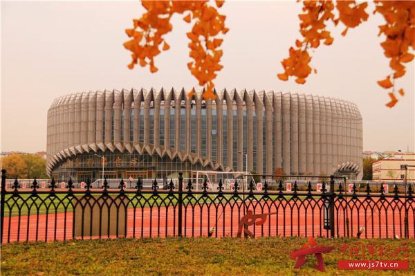 带你走进陆军装甲兵学院 邂逅最美秋天_腾讯新闻