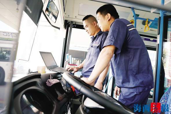 "王建兴说,其实公交车出现故障后,厂家可提供"三包"服务,但需要等待