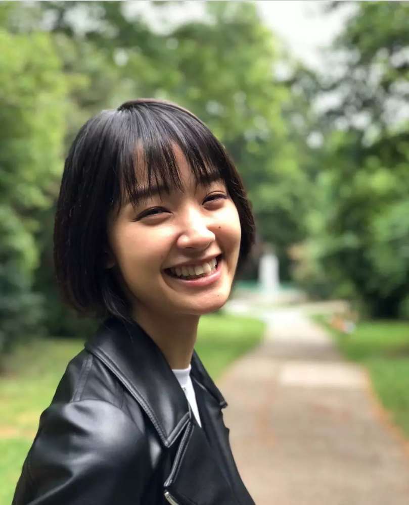 日本27岁女星被男友拖累事业 爱情和面包 对演员来说哪个更重要 腾讯新闻