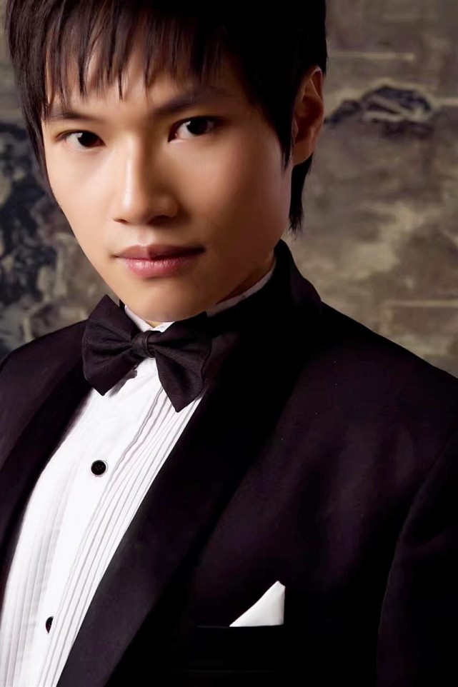 艺术之路远且阻,而具有艺术火焰的李广博导演却一直在燃烧!