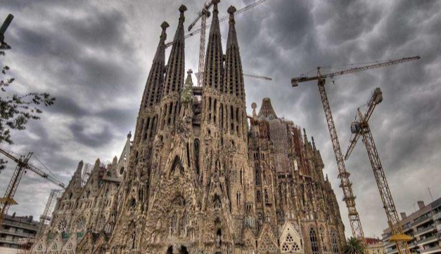 巴塞罗那整齐划一的城市布局,却让密集恐惧症