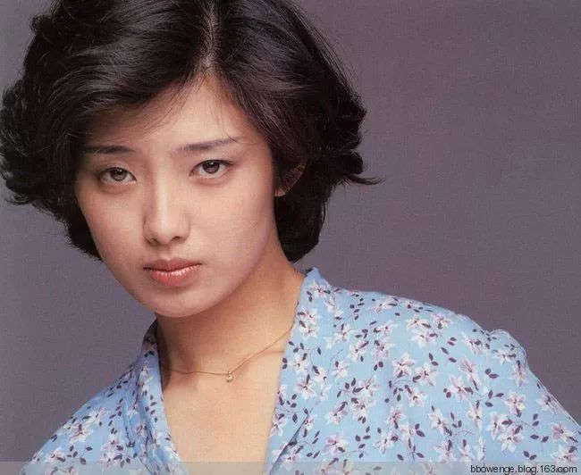 张国荣公开欣赏的女神,却做家庭主妇40年,"胖"成球也无悔