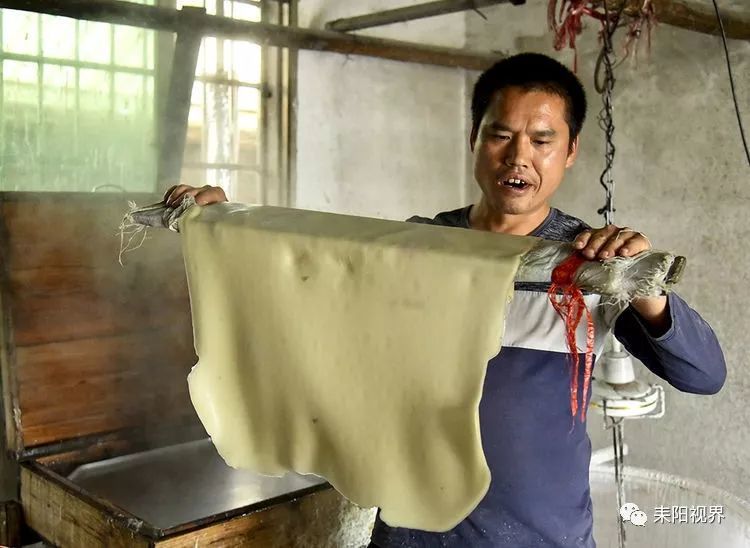 你爱吃的红薯粉皮原来是这样做出来的!