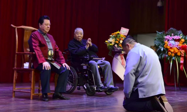 69岁姜昆做师爷72岁李金斗51岁大兵收新徒新人辈出相声之幸