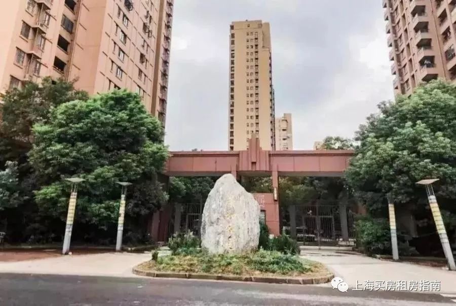 荣和家园位于普陀区连亮路128弄.