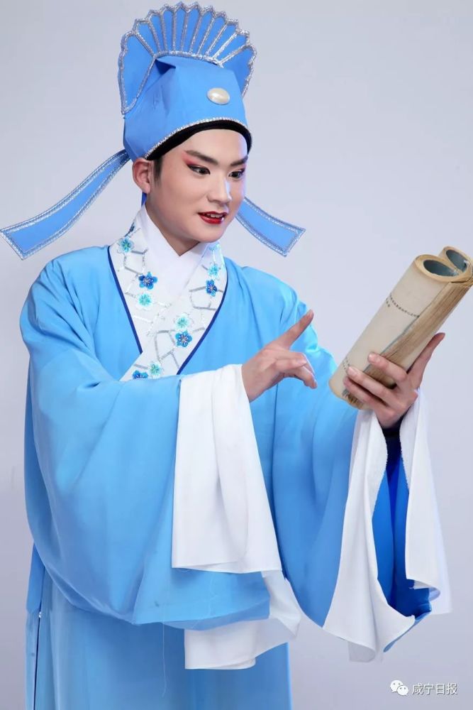 曹祝来(饰邹应龙):国家二级演员,中国戏剧家协会会员,湖北省戏剧家