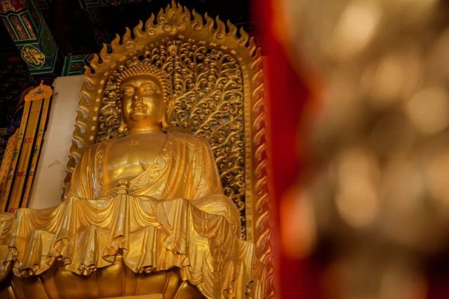 包括药师佛的东方净琉璃世界,弥勒佛的兜率净土,阿閦佛的东方妙喜世界