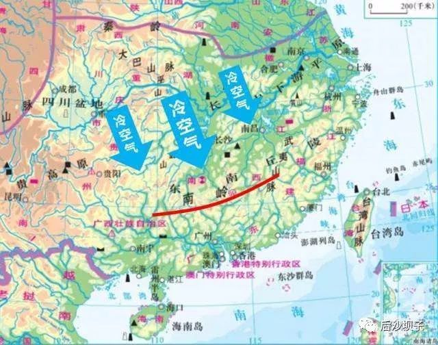 南岭地势不高,海拔仅千余米,最高峰越城岭的猫儿山,也仅有2142米.