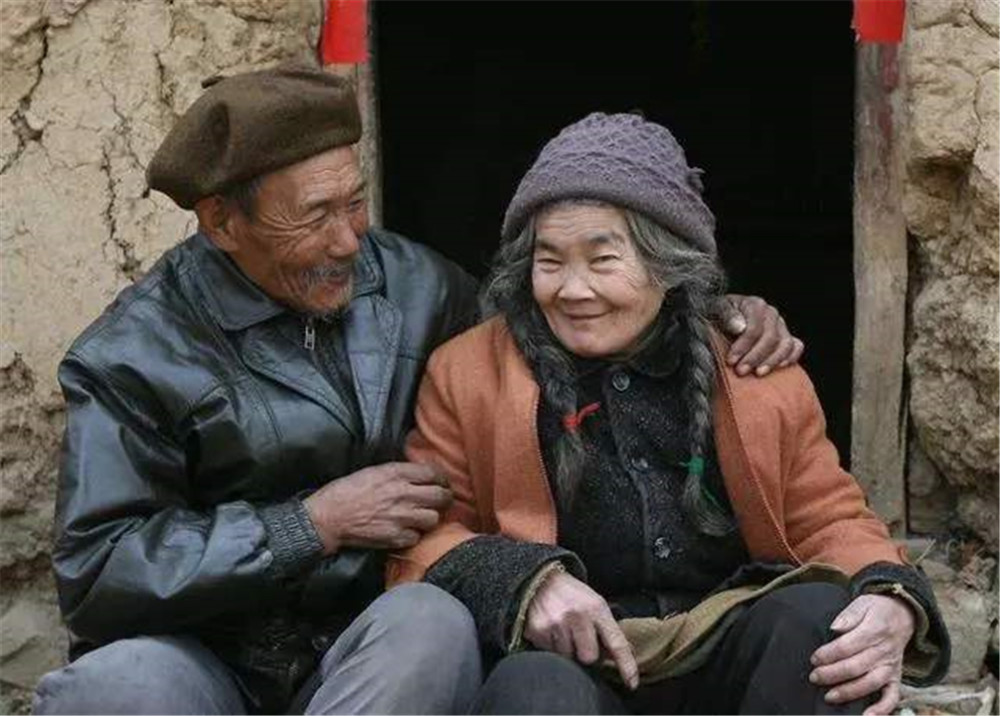 中国第一批丁克族退休后没有娃的人怎么样了太现实了