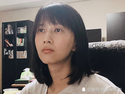 别人登记都穿白衬衫papi酱偏偏搞特殊你老公没意见吗