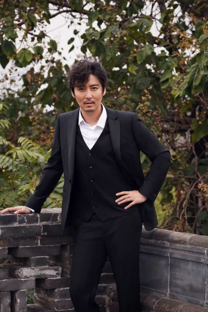 演技派演员王泷正已就位