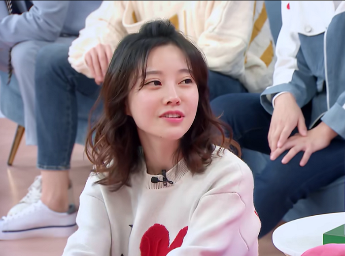 冯提莫到底有多高?当她和身高172何炅同框后