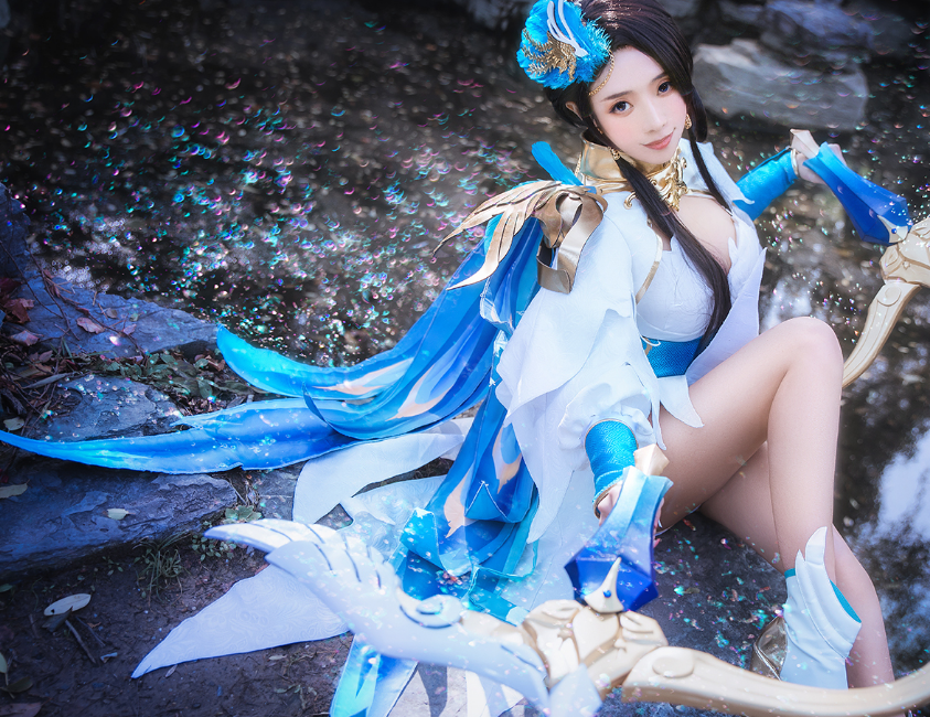 大学生cos虞姬云霓雀翎,满屏大长腿实力抢镜,网友:美得过分