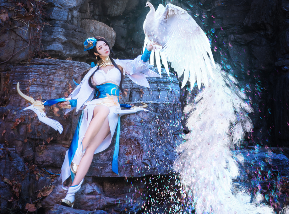 大学生cos虞姬云霓雀翎,满屏大长腿实力抢镜,网友:美得过分