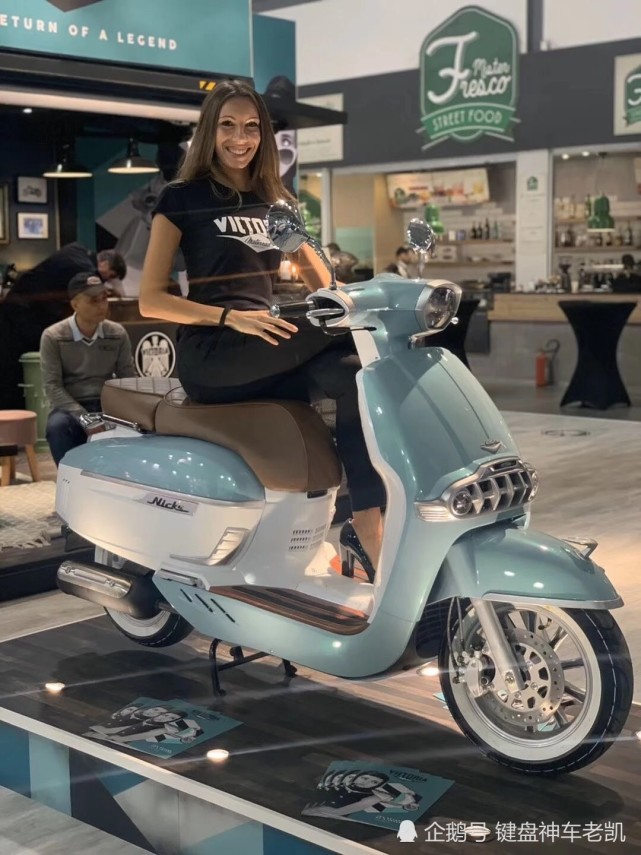 龙嘉维多利亚sixties复古踏板国内版曝换了150发动机无abs