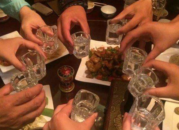 可以理解!但想"喝酒喝的久","牢记"酒桌3件事