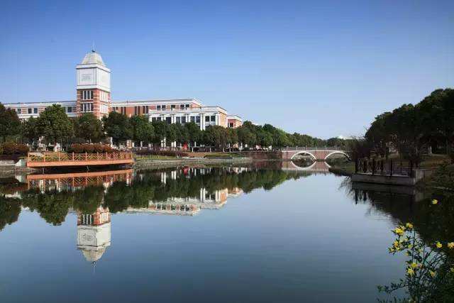 浙江这所二本医科大学王牌专业不输985毕业生省内就业很不错