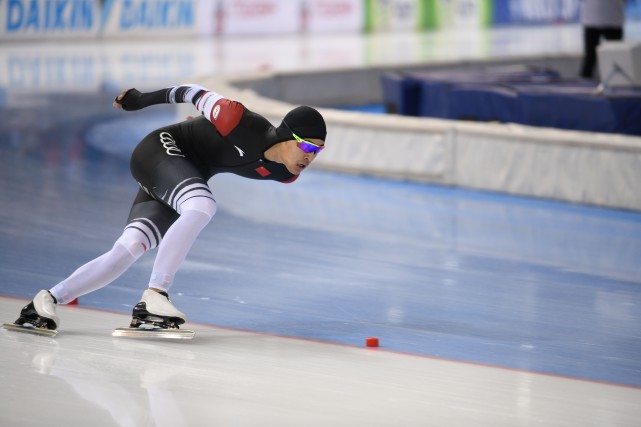 宁忠岩获世界杯男子1000米银牌 中国速滑
