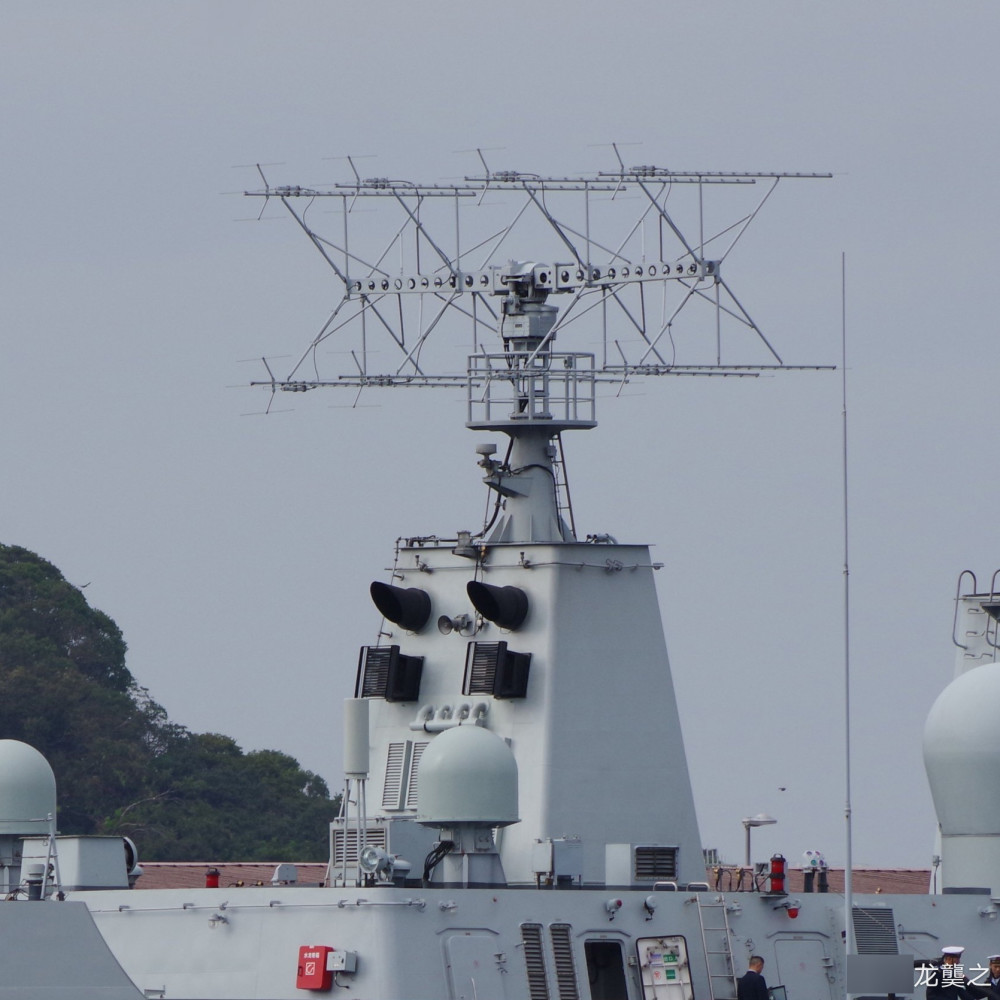 颜值担当装上米波雷达:出口版054a魔改太给力,性能全面碾压自用型号