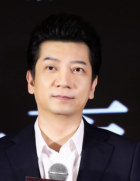 的现实题材轻喜剧,影片讲述了代驾司机李渤工作中看到的"酒后"众生相