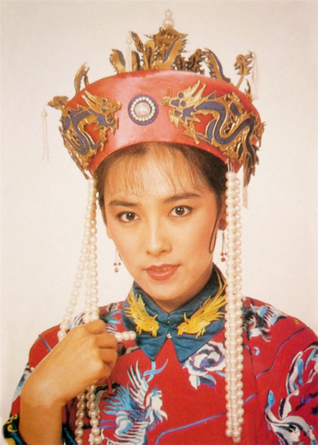 除了《小侠龙旋风》之外,朱宝意当年还参演过《铁血杨家将》《天龙