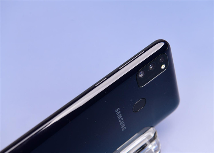 三星手机中的隐形黑马,猎户座9611只卖1599,堪称千元"灭霸"!